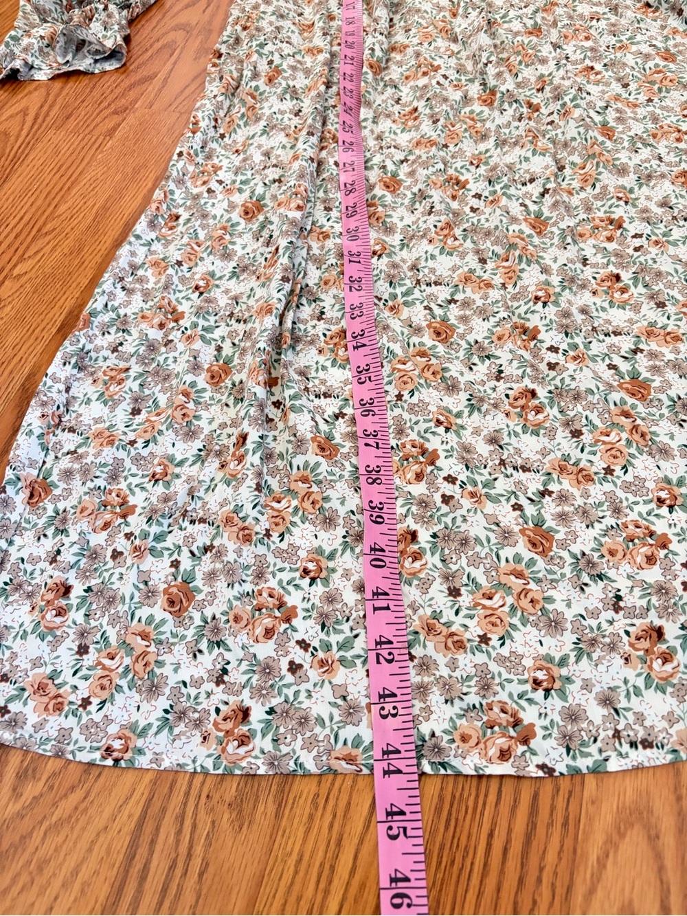Elloh Women’s Floral Off-the-Shoulder Smocked Midi Dress - Size Medium - Picture 5 of 14